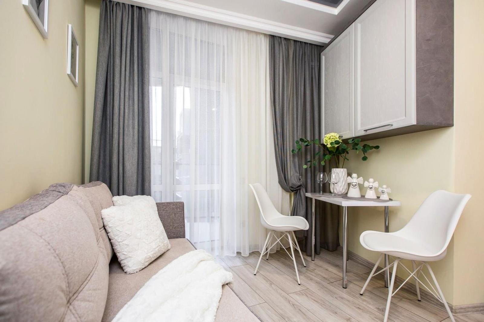 Vip Avalon City Liov Exterior foto