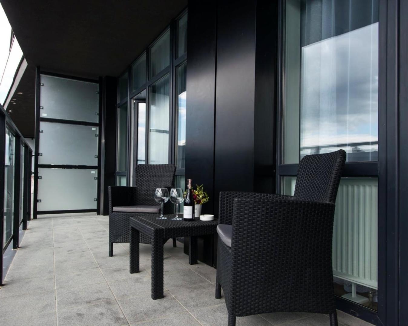 Vip Avalon City Liov Exterior foto